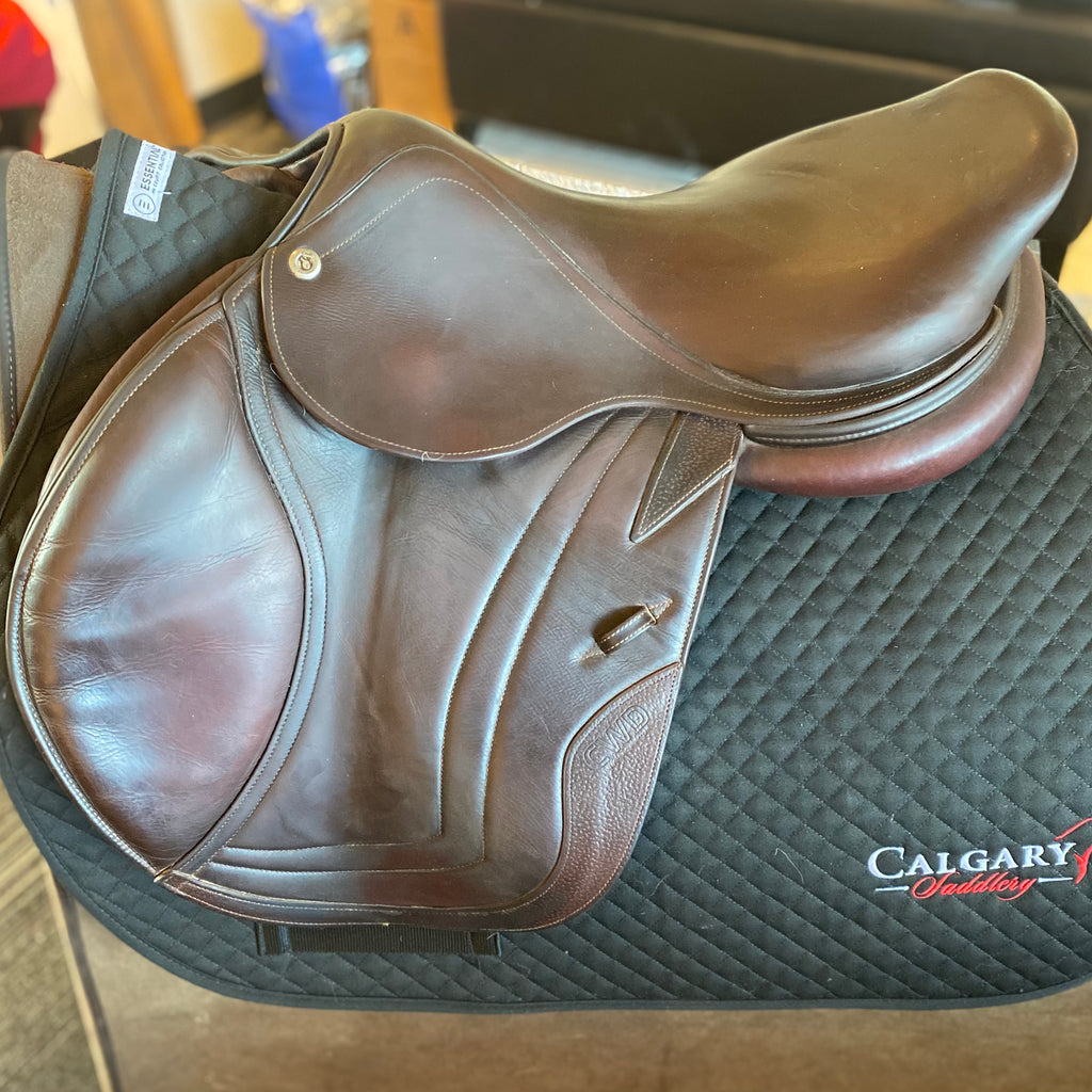 CWD 17.5” SE02 jump saddle for sale 