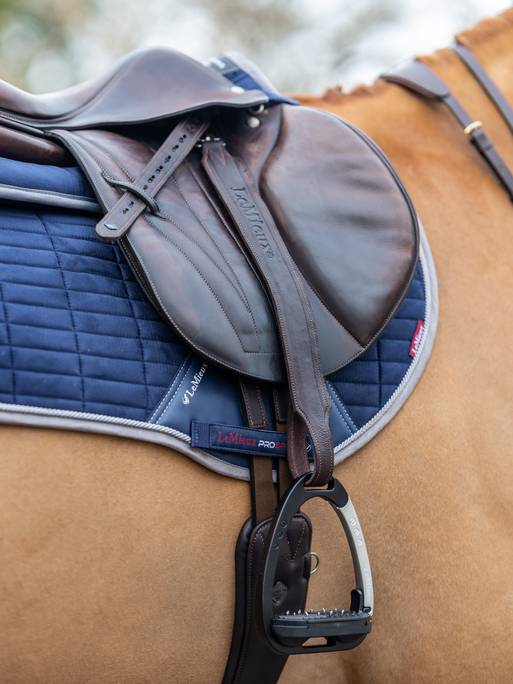 Staffa Sicurezza Per Equitazione Inclinabile LeMieux Vector Balance Stirrups Staffe Vector Balance Alluminio Luce Sicurezza Grip Staffa Sicurezza Per Equitazione Inclinabile LeMieux Vector Balance Stirrups Staffe Vector Balance Alluminio Luce Sicurezza Grip